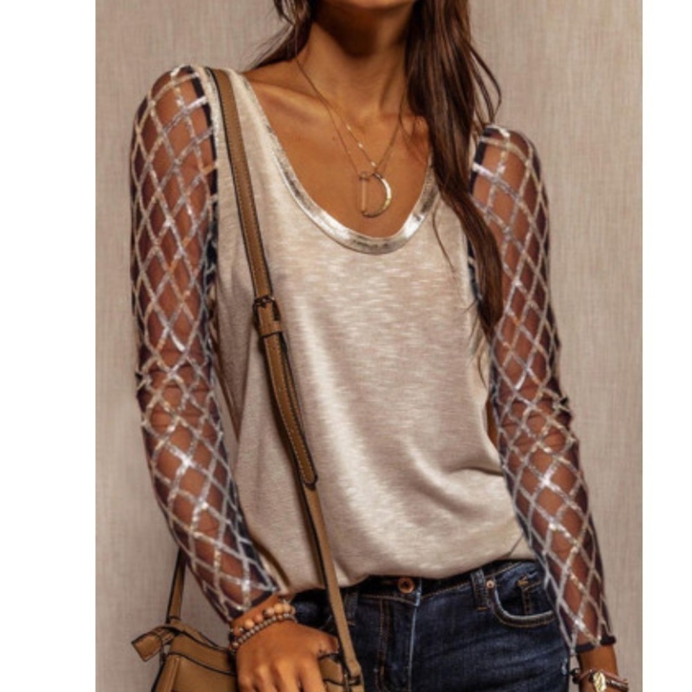 🍩 Mid-length Sequined Long Sleeved  Khaki Top - Picture 4 of 7